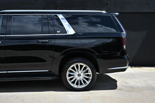 2022 Cadillac Escalade 5th Gen - Image 9 of 21