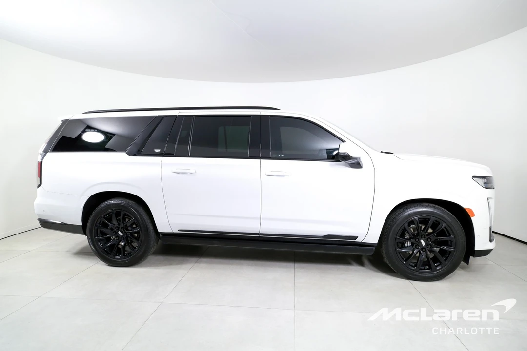 2022 Cadillac Escalade 5th Gen - Image 9 of 12