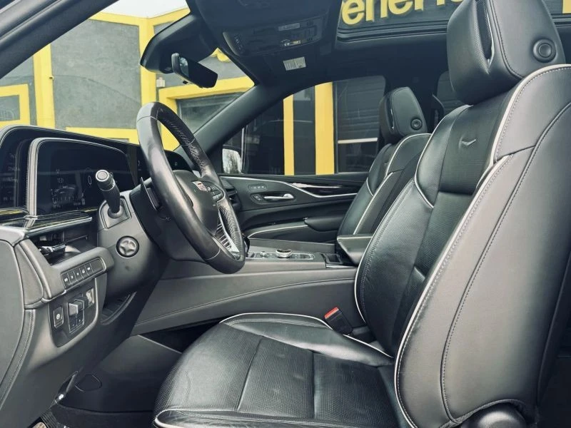 2022 Cadillac Escalade 5th Gen - Image 10 of 12