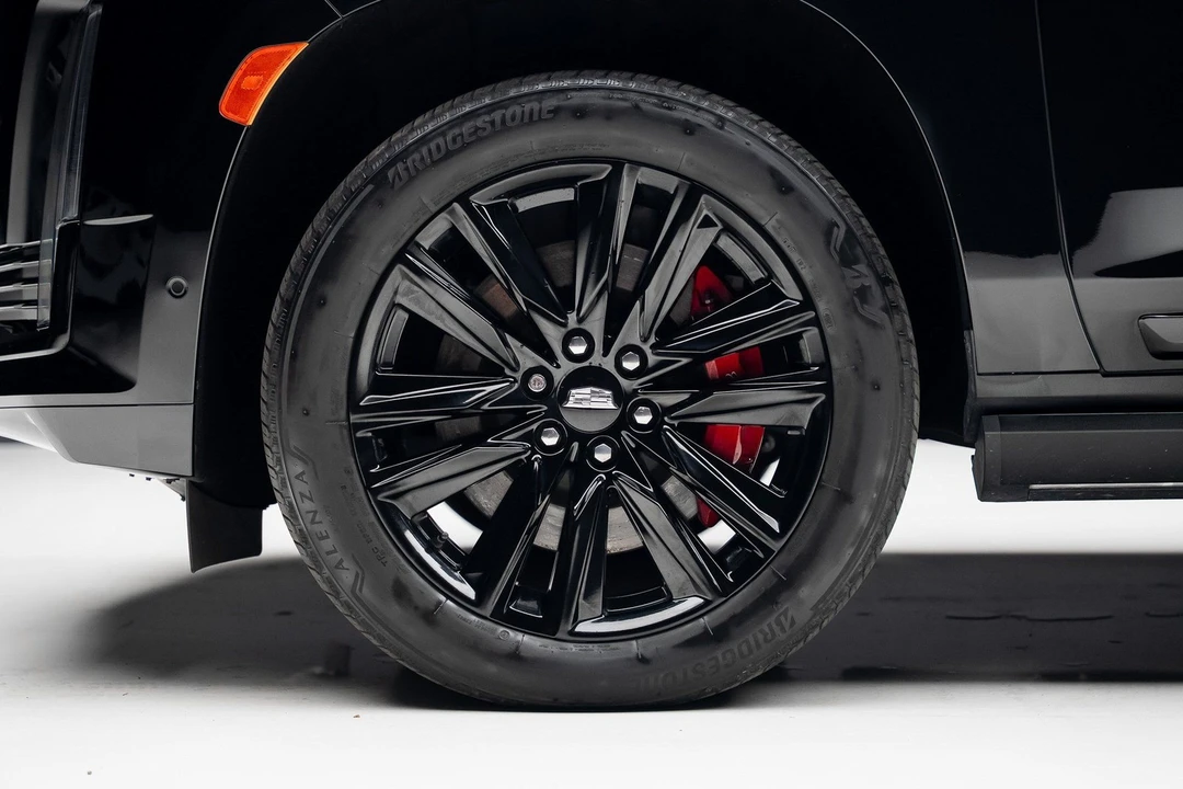 2022 Cadillac Escalade 5th Gen - Image 18 of 21