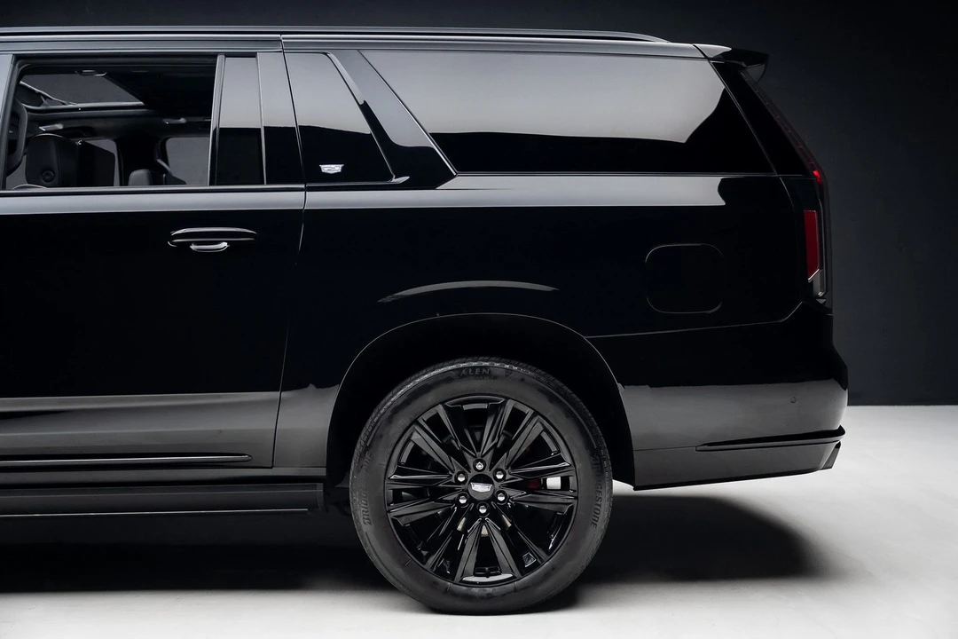 2022 Cadillac Escalade 5th Gen - Image 19 of 21