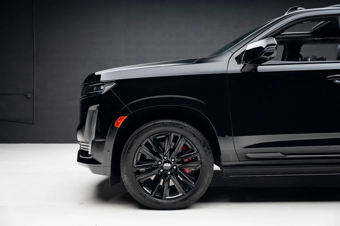 2022 Cadillac Escalade 5th Gen - Image 17 of 21