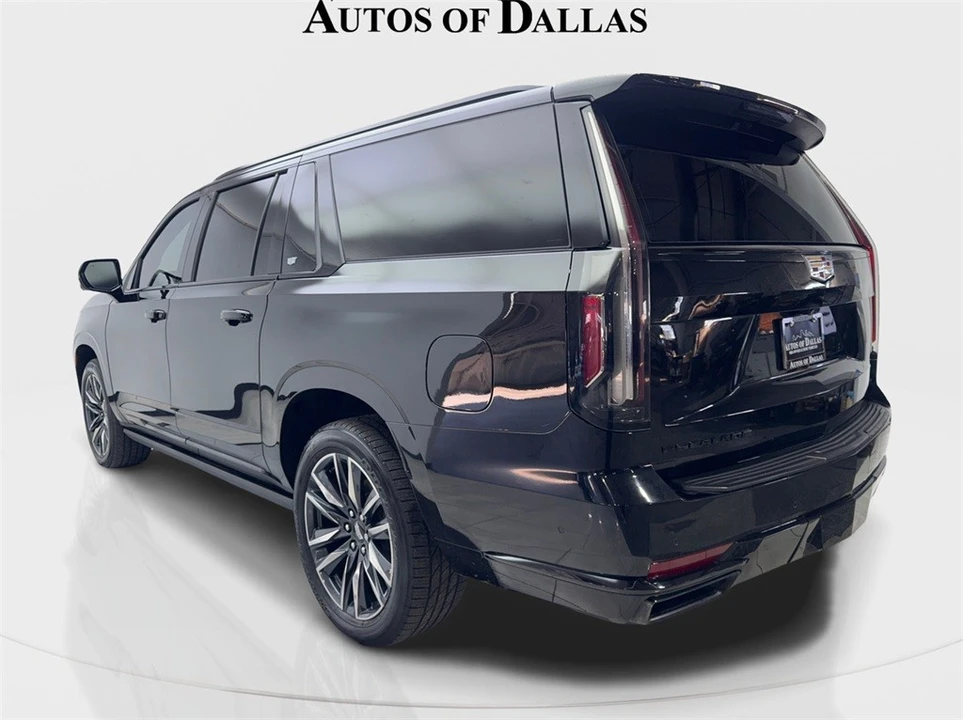 2022 Cadillac Escalade 5th Gen - Image 9 of 12