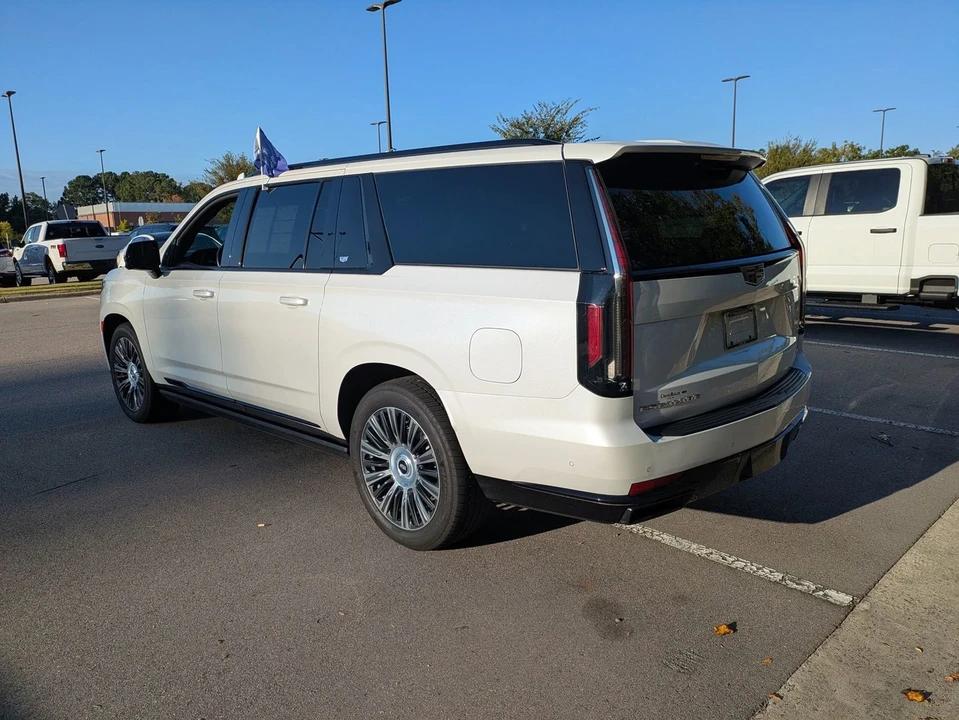 2022 Cadillac Escalade 5th Gen - Image 6 of 12