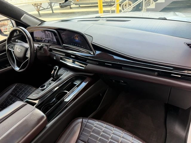 2022 Cadillac Escalade 5th Gen - Image 19 of 21