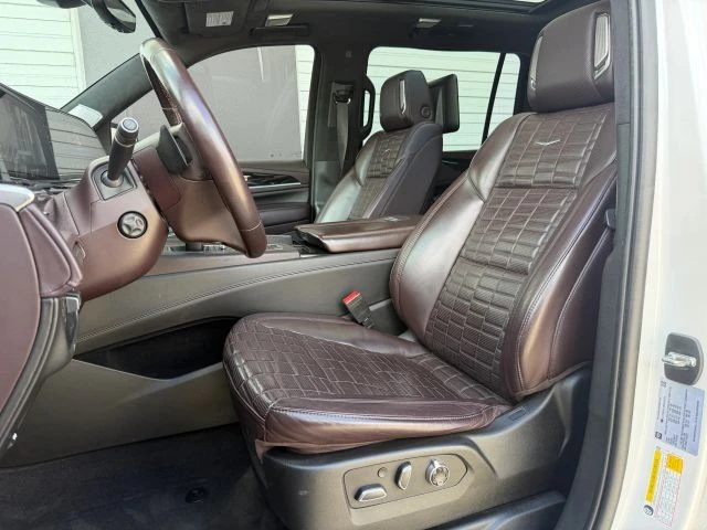 2022 Cadillac Escalade 5th Gen - Image 14 of 21