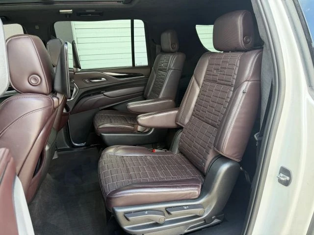 2022 Cadillac Escalade 5th Gen - Image 15 of 21
