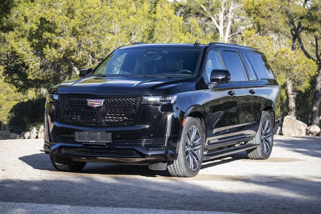 2022 Cadillac Escalade 5th Gen - Image 4 of 31