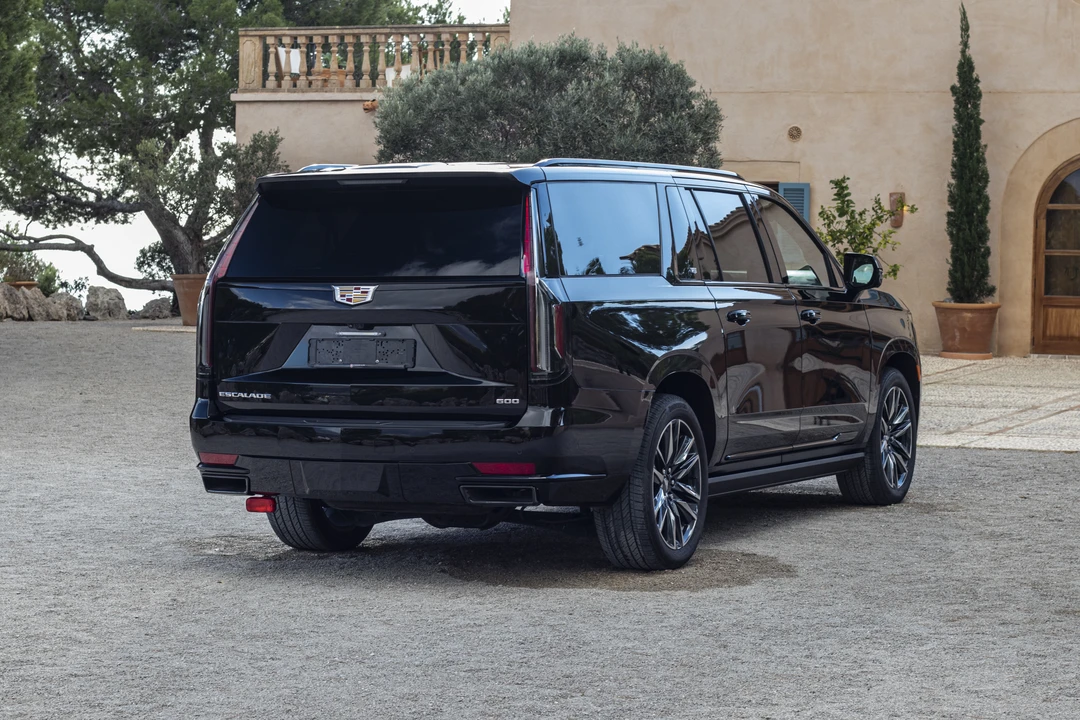 2022 Cadillac Escalade 5th Gen - Image 8 of 31
