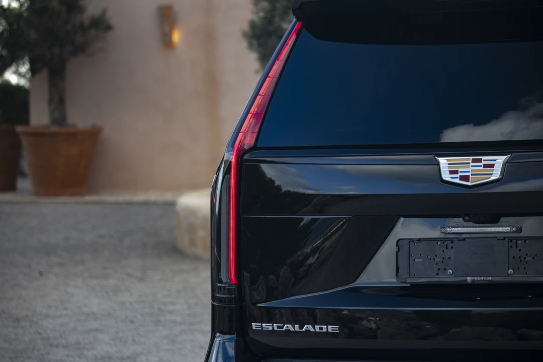 2022 Cadillac Escalade 5th Gen - Image 30 of 31
