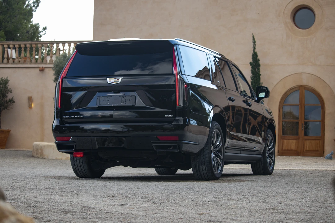 2022 Cadillac Escalade 5th Gen - Image 14 of 31