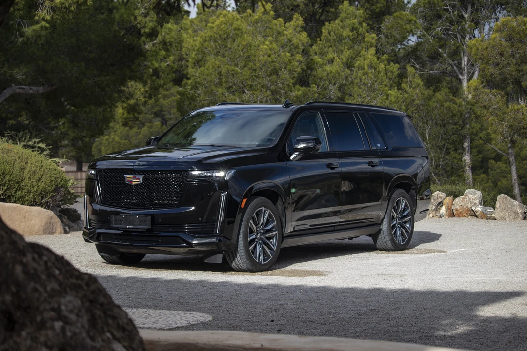 2022 Cadillac Escalade 5th Gen - Image 18 of 31