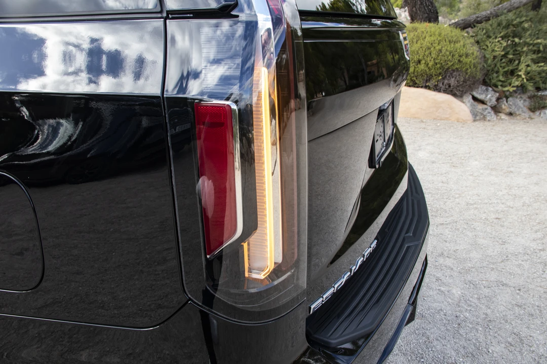 2022 Cadillac Escalade 5th Gen - Image 31 of 31