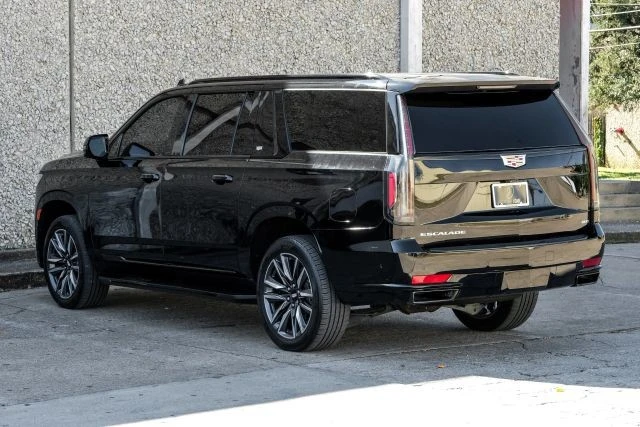 2022 Cadillac Escalade 5th Gen - Image 13 of 21