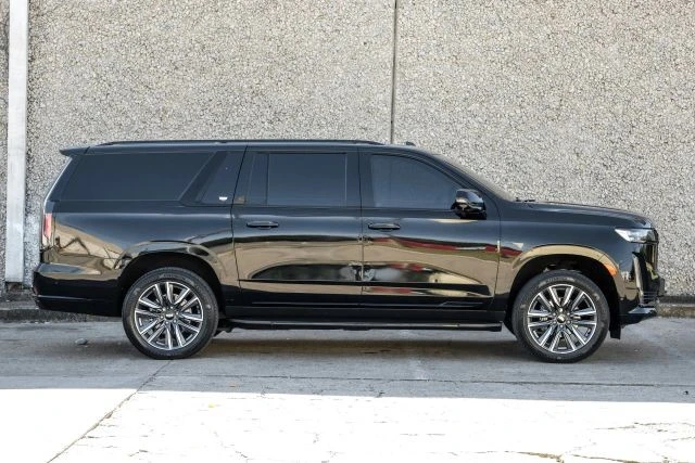 2022 Cadillac Escalade 5th Gen - Image 10 of 21