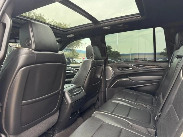2022 Cadillac Escalade 5th Gen - Image 18 of 21