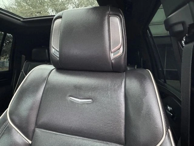 2022 Cadillac Escalade 5th Gen - Image 16 of 21