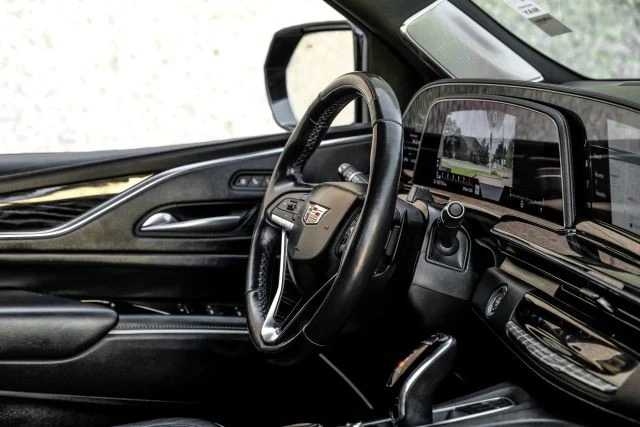 2022 Cadillac Escalade 5th Gen - Image 19 of 21