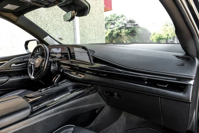 2022 Cadillac Escalade 5th Gen - Image 16 of 21