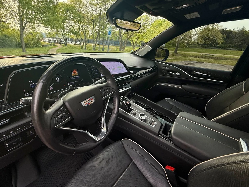 2022 Cadillac Escalade 5th Gen - Image 11 of 31