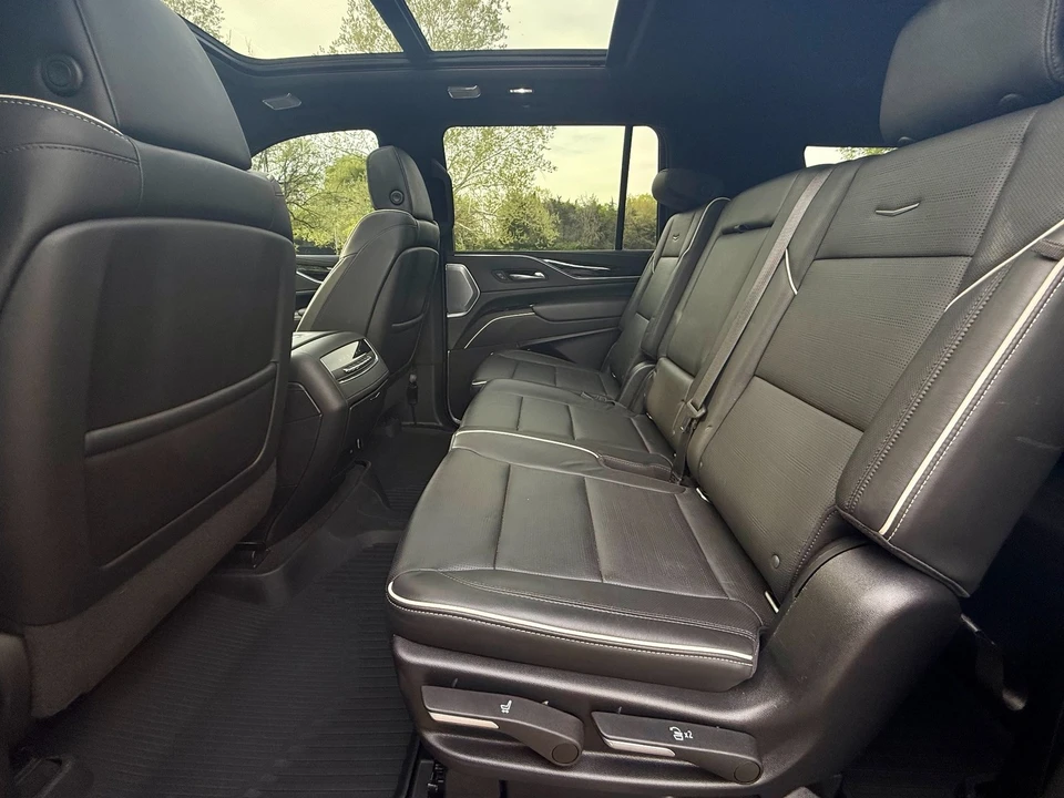 2022 Cadillac Escalade 5th Gen - Image 20 of 31