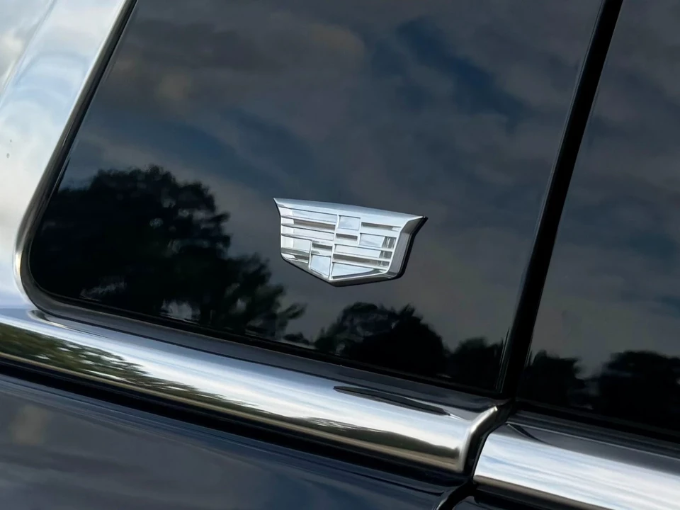 2022 Cadillac Escalade 5th Gen - Image 14 of 21