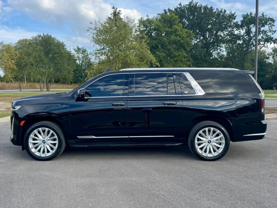 2022 Cadillac Escalade 5th Gen - Image 8 of 21