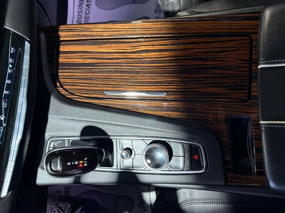 2022 Cadillac Escalade 5th Gen - Image 21 of 21