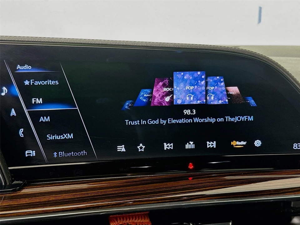 2022 Cadillac Escalade 5th Gen - Image 13 of 21