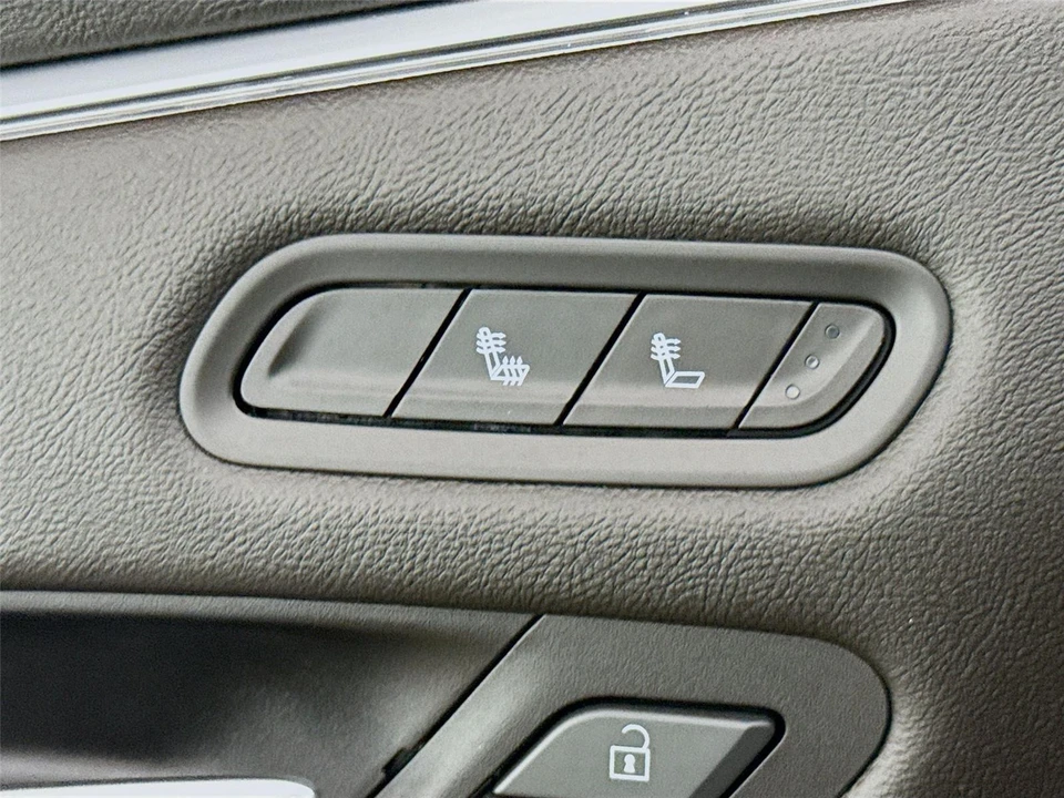 2022 Cadillac Escalade 5th Gen - Image 19 of 21