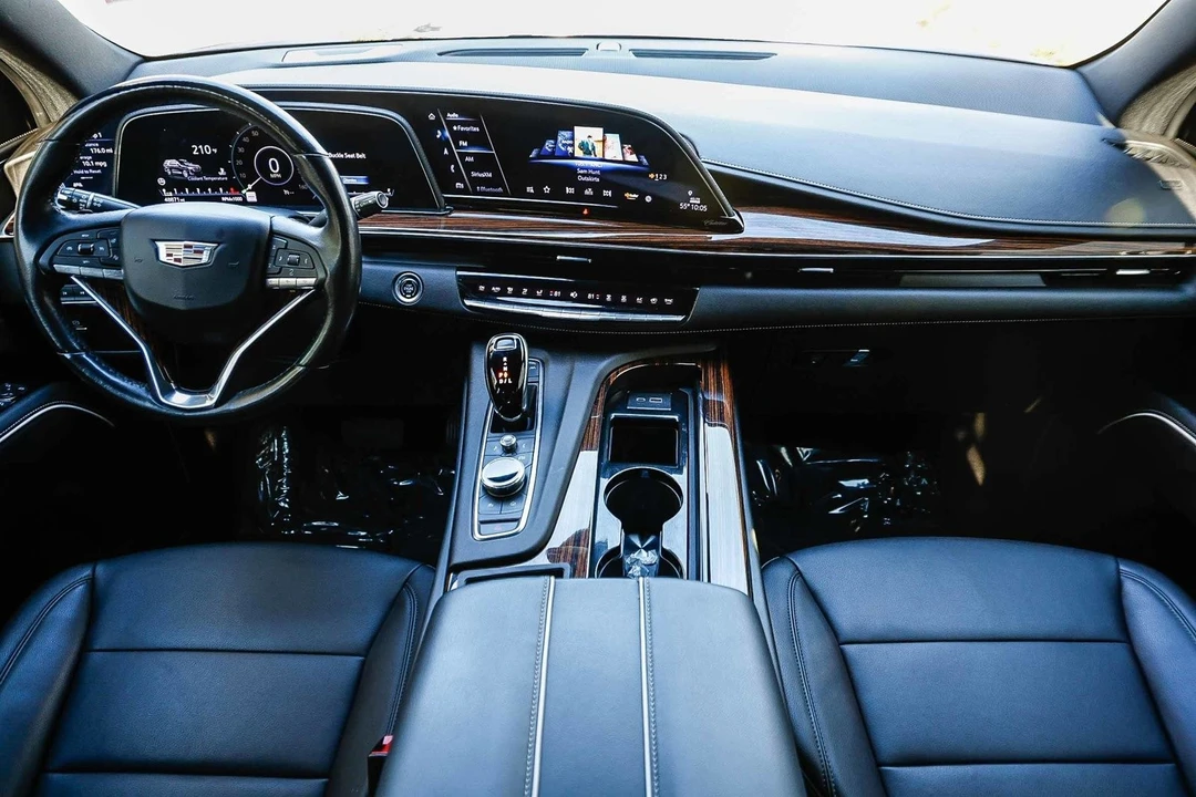 2022 Cadillac Escalade 5th Gen - Image 10 of 12