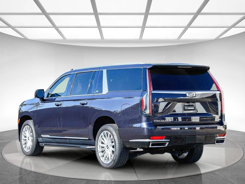 2022 Cadillac Escalade 5th Gen - Image 2 of 12