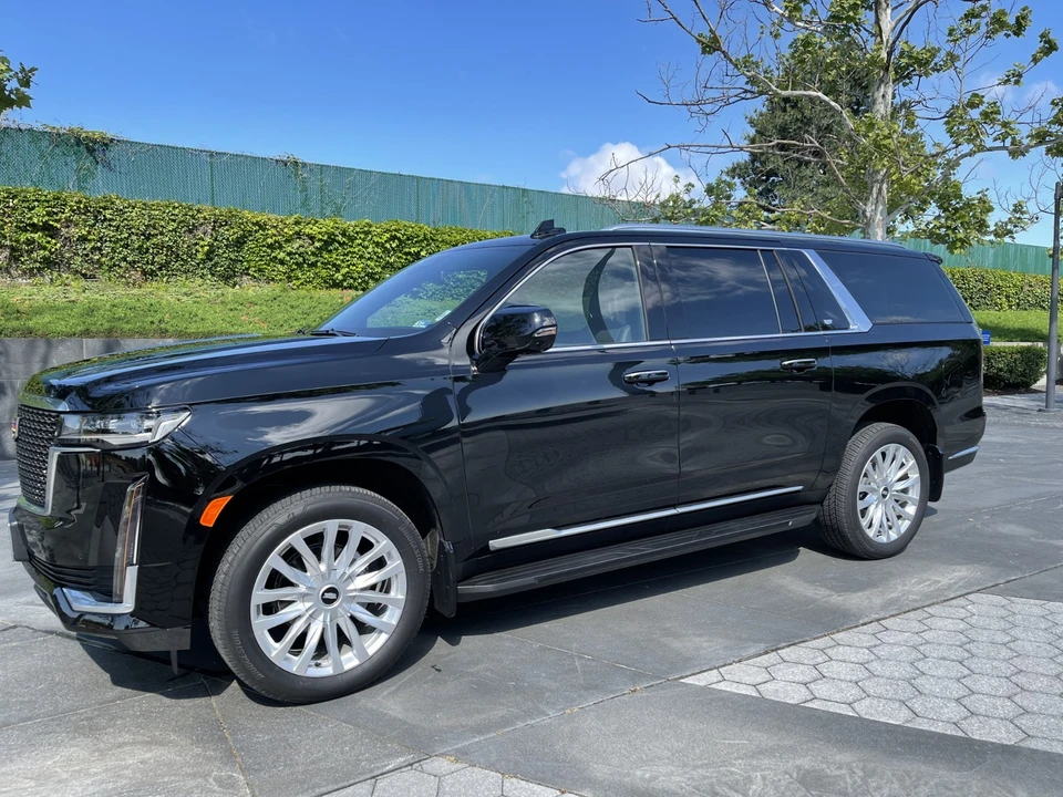 2022 Cadillac Escalade 5th Gen - Image 6 of 17