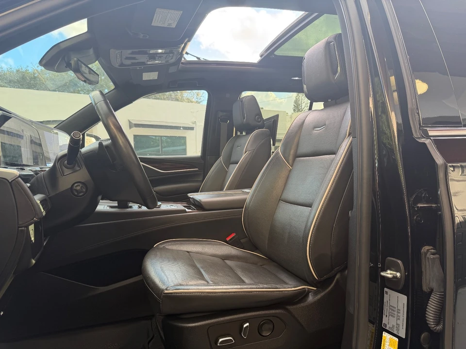 2022 Cadillac Escalade 5th Gen - Image 20 of 21