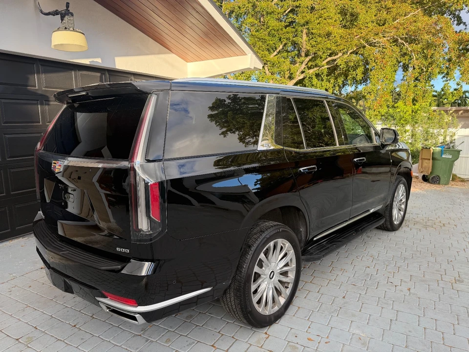 2022 Cadillac Escalade 5th Gen - Image 11 of 21