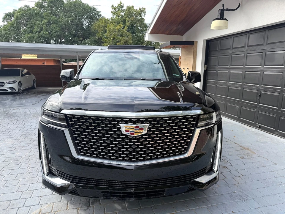 2022 Cadillac Escalade 5th Gen - Image 9 of 21