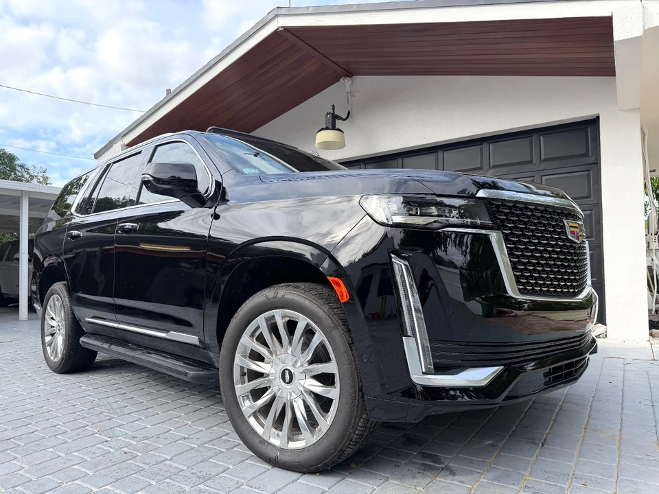 2022 Cadillac Escalade 5th Gen - Image 4 of 21