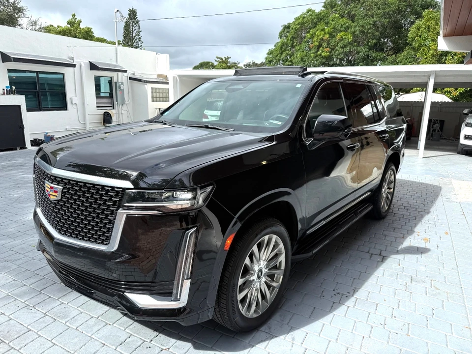 2022 Cadillac Escalade 5th Gen - Image 13 of 21