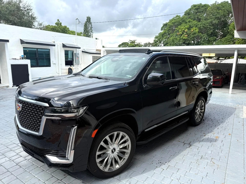 2022 Cadillac Escalade 5th Gen - Image 10 of 21