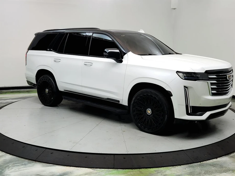 2022 Cadillac Escalade 5th Gen - Image 3 of 12