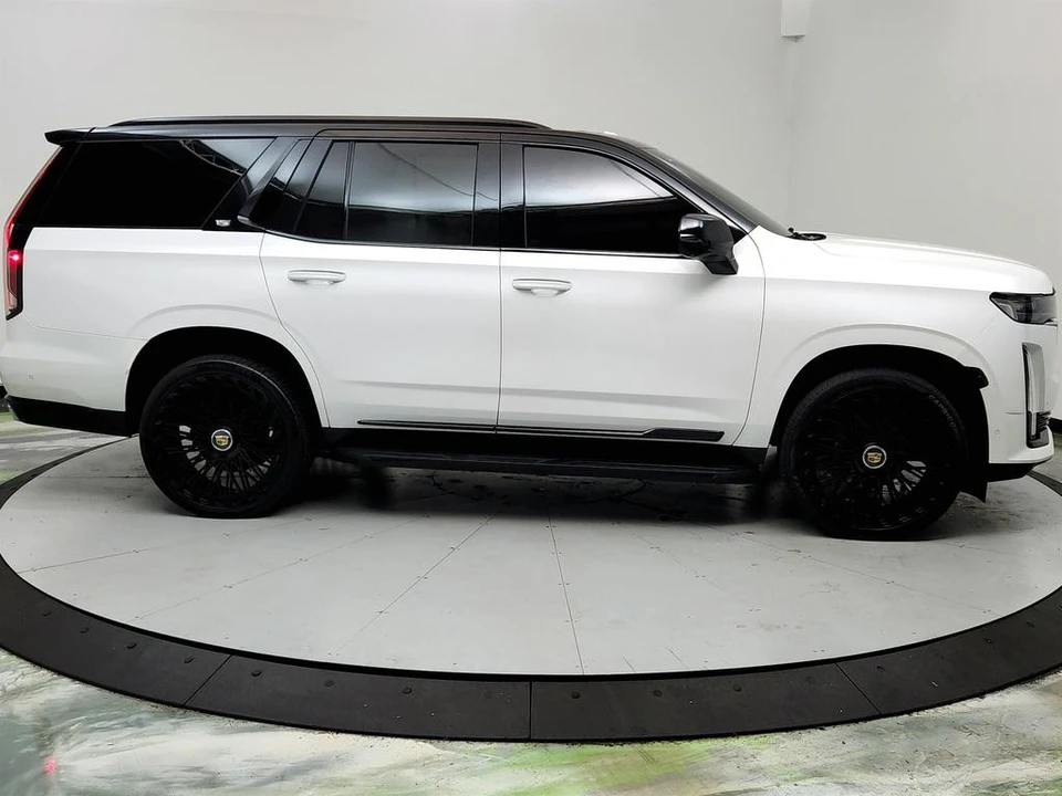 2022 Cadillac Escalade 5th Gen - Image 4 of 12