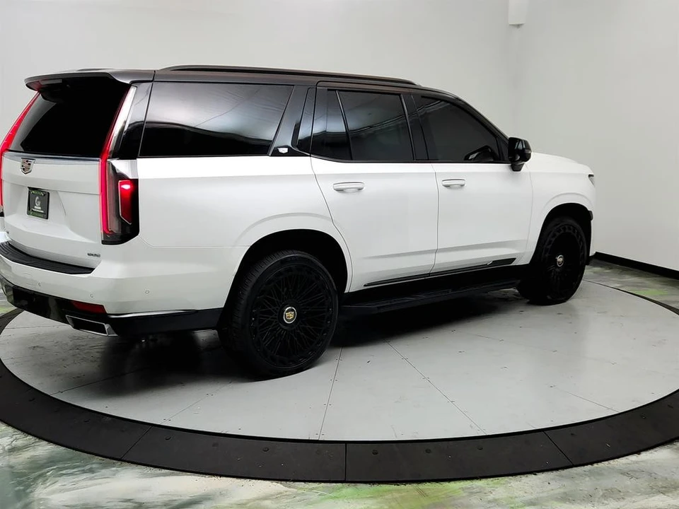 2022 Cadillac Escalade 5th Gen - Image 5 of 12