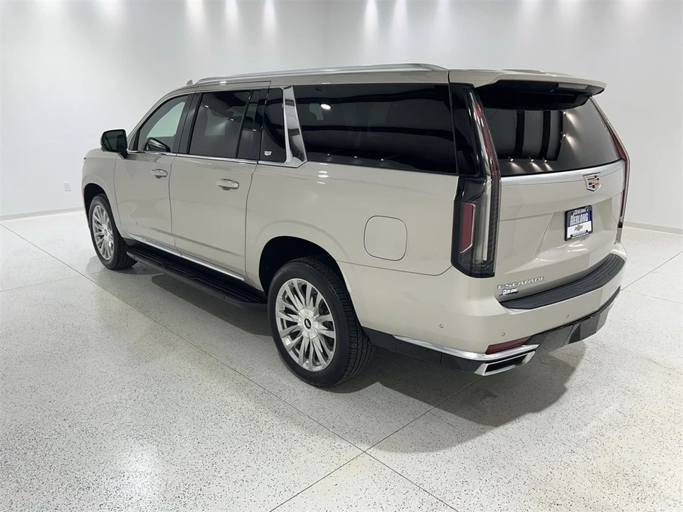 2022 Cadillac Escalade 5th Gen - Image 6 of 12