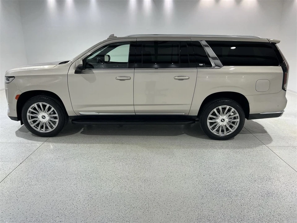 2022 Cadillac Escalade 5th Gen - Image 5 of 12