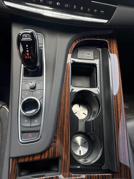2022 Cadillac Escalade 5th Gen - Image 13 of 13