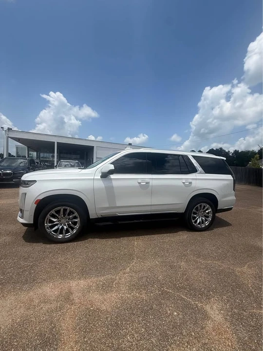 2022 Cadillac Escalade 5th Gen - Image 2 of 13
