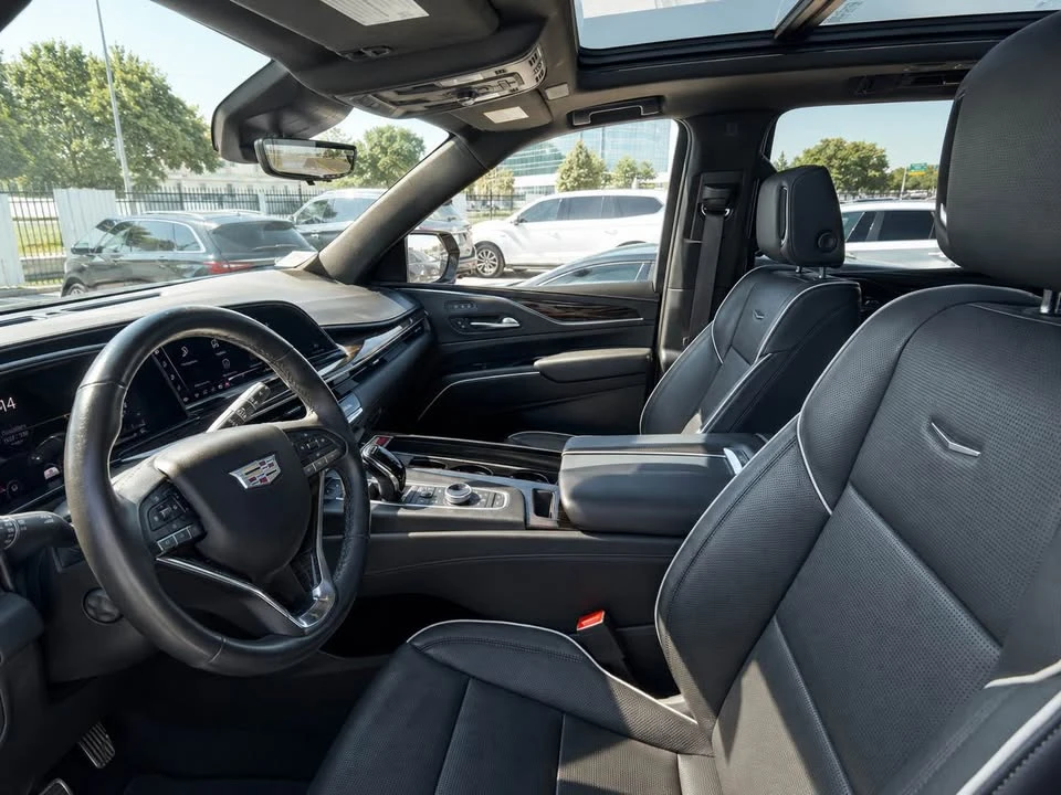 2022 Cadillac Escalade 5th Gen - Image 4 of 5