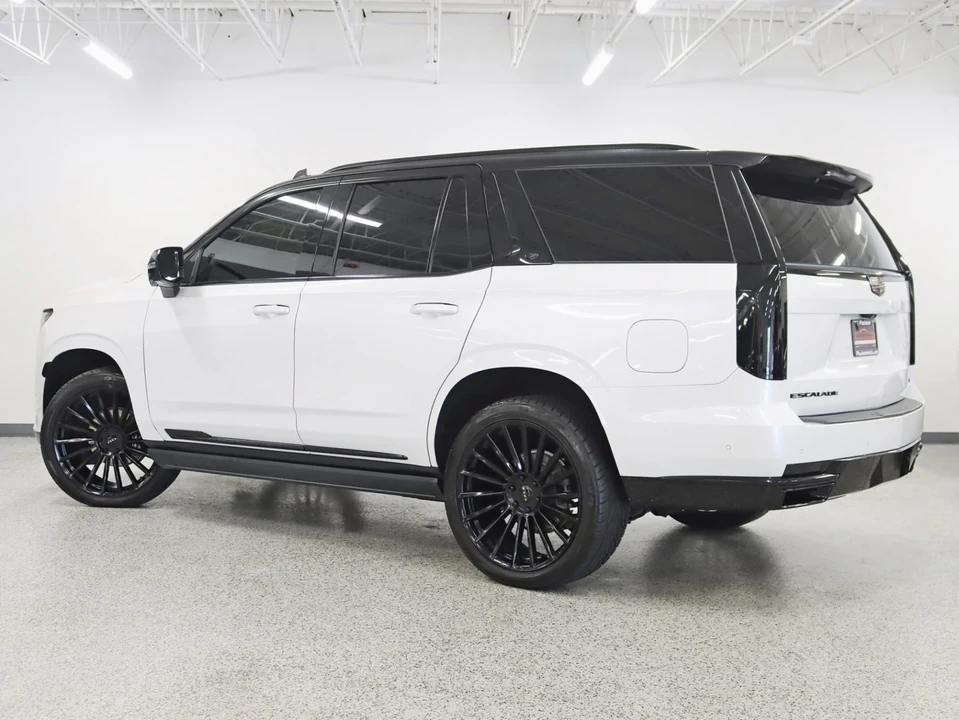 2022 Cadillac Escalade 5th Gen - Image 9 of 21