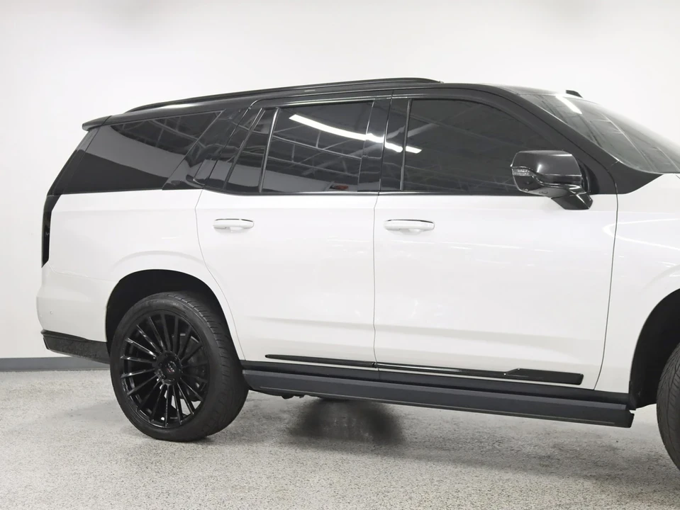 2022 Cadillac Escalade 5th Gen - Image 3 of 21