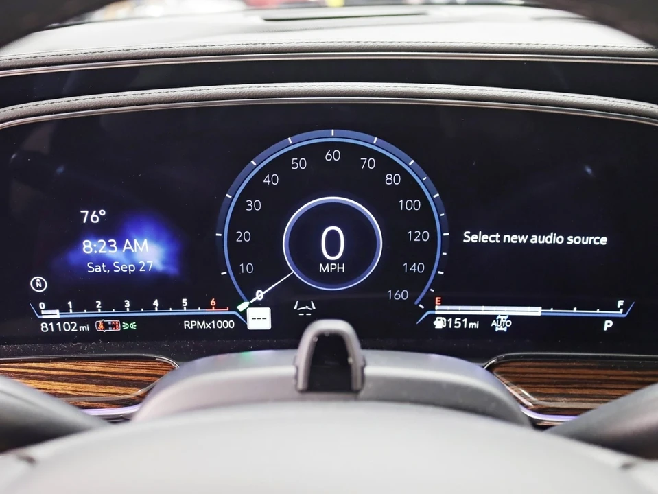 2022 Cadillac Escalade 5th Gen - Image 19 of 21